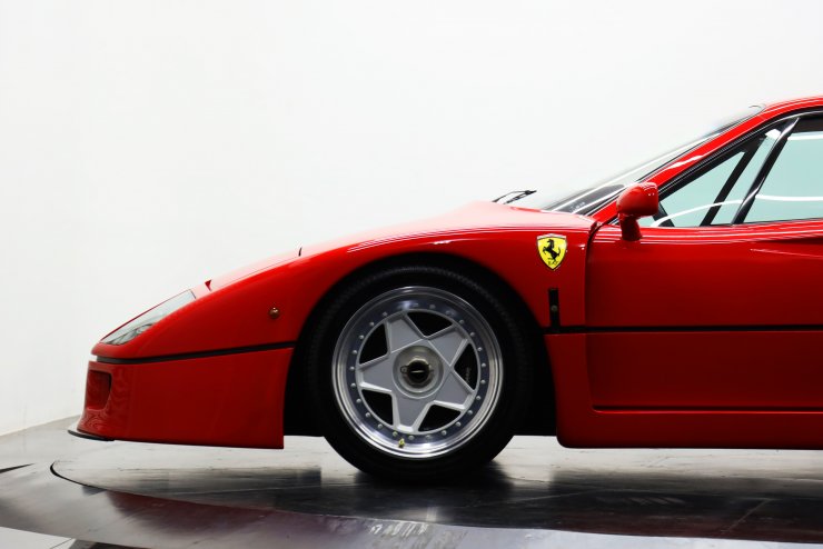 フェラーリ F40 【SPECIAL STOCK】1990年モデル 後期