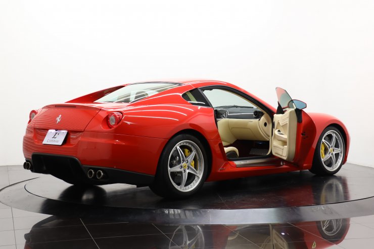 フェラーリ 599 GTB 純正 正規品 フェラーリ 599 F1 正規ディーラー車 実走行4,000キロ 左ハンドル