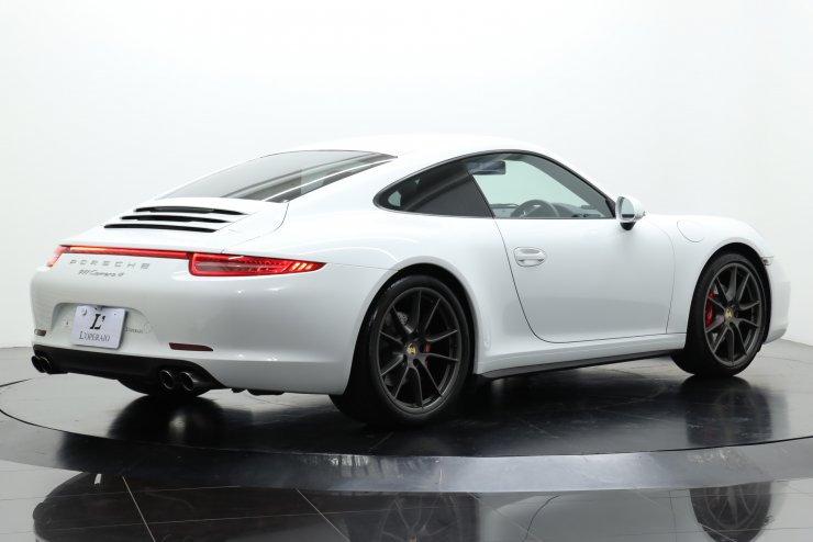 ポルシェ 911(Type991) カレラ4 PDK 黒革 スポーツクロノPKG