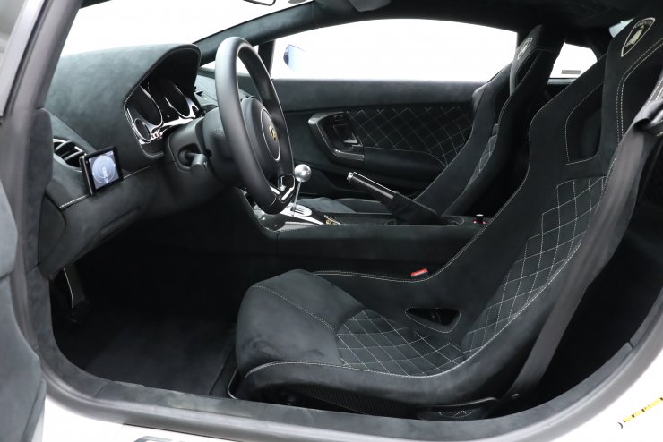ランボルギーニ ガヤルド LP560‐2 50°アニヴェルサリオ 6MT 世界限定90