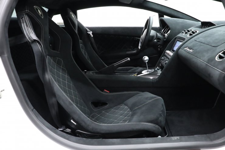 ランボルギーニ ガヤルド LP560‐2 50°アニヴェルサリオ 6MT 世界