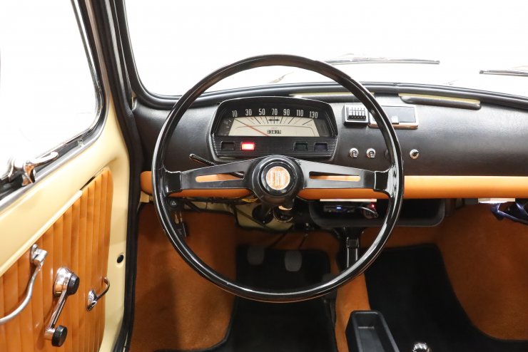 FIAT500 Lタイプ クラシック ステアリング フィアット FIAT500 Lタイプ クラシック ステアリング フィアット イタリア自動車