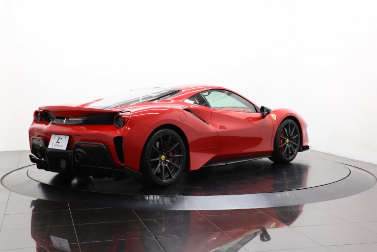 フェラーリ 488 Pista F1 DCT 正規ディーラー車 左ハンドル