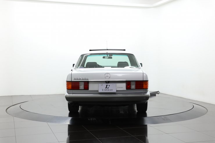 メルセデスベンツ Sクラス 560SEL 正規ディーラー W126最終モデル 法人