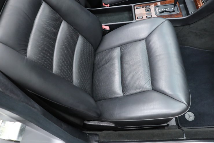 メルセデスベンツ Sクラス 560SEL 正規ディーラー W126最終モデル 法人