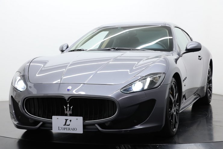 マセラティ グラントゥーリズモ 20インチ4本 Maserati 美品 マセラティ グラントゥーリズモ 純正 20インチ