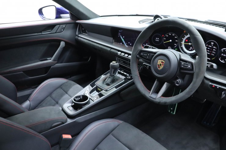 ポルシェ 911(Type992) GT3 PDK 有償色 カーボンルーフ フロントリフト