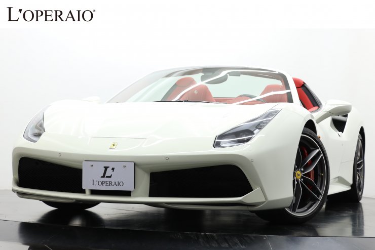 フェラーリ 488 Spider F1 DCT カーボンドライバーゾーン