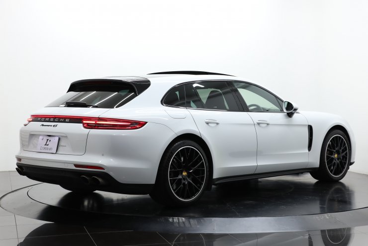 ポルシェ パナメーラ 4S スポーツツーリスモ PDK 黒革 純正21