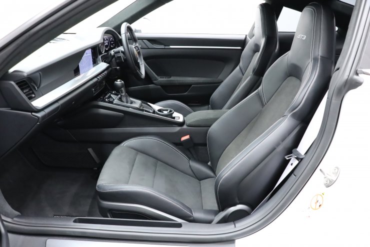 ポルシェ 911(Type992) GT3 PDK 1オーナー オプション総額266万円 