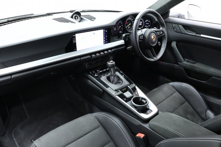 ポルシェ 911(Type992) GT3 PDK 1オーナー オプション総額266万円 