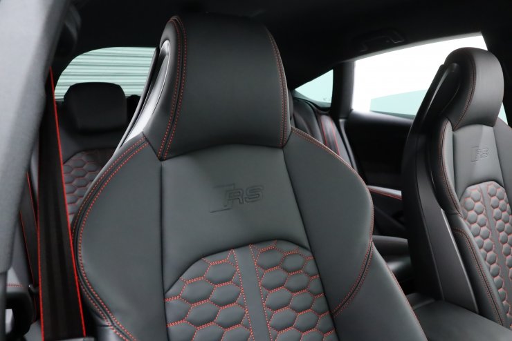 アウディ RS5 スポーツバック 2.9 カーボンスタイリングPKG(グロス