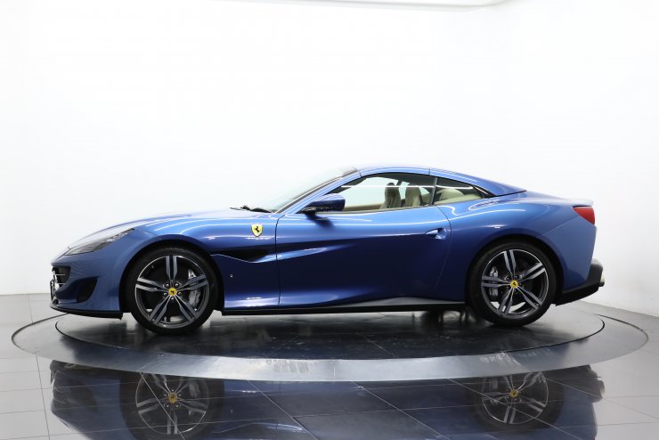 フェラーリ ポルトフィーノ F1 DCT 右ハンドル 正規ディーラー