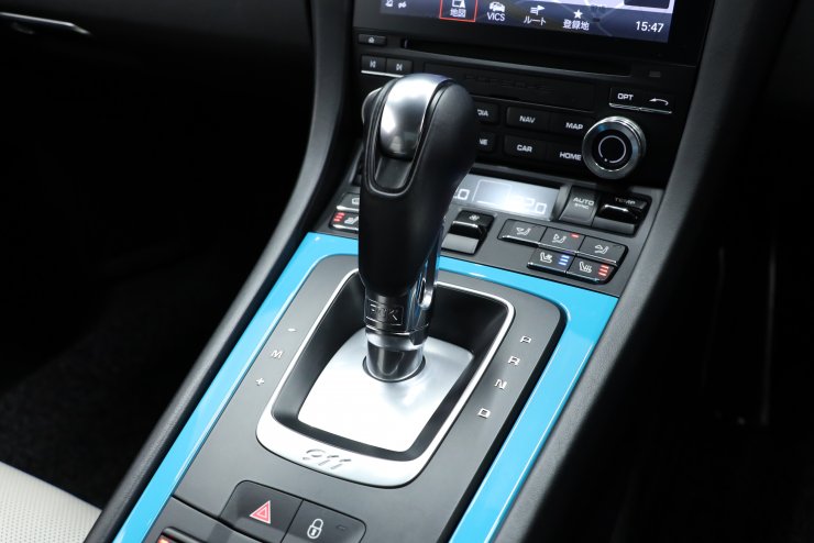 ポルシェ 911(Type991) カレラ PDK 後期モデル マイアミブルー