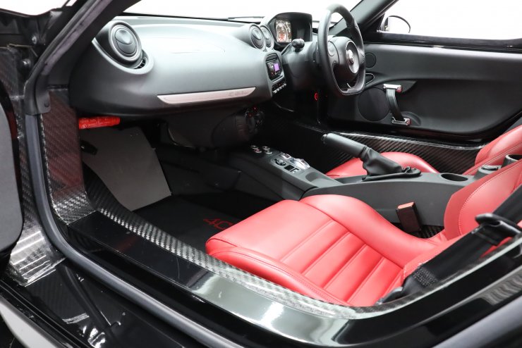 アルファロメオ 4C Coupe 赤革 スポーツパッケージ レザーパッケージ