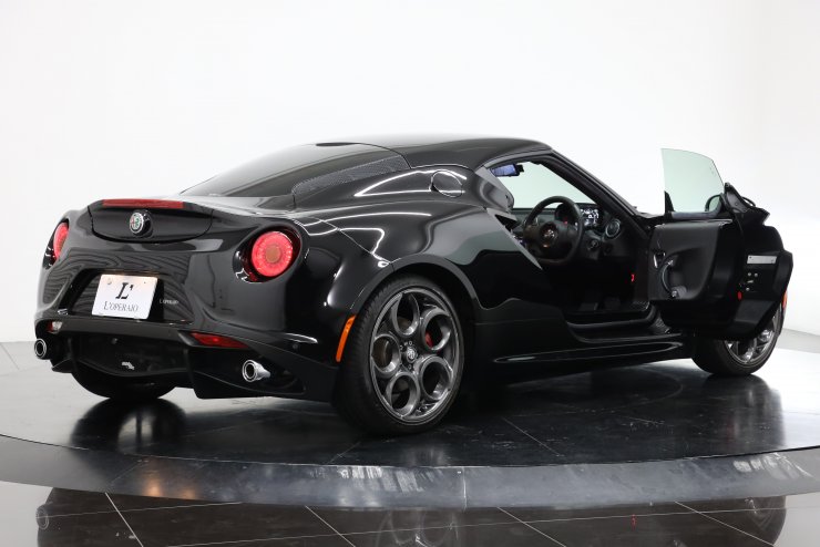 アルファロメオ 4C Coupe 赤革 スポーツパッケージ レザーパッケージ