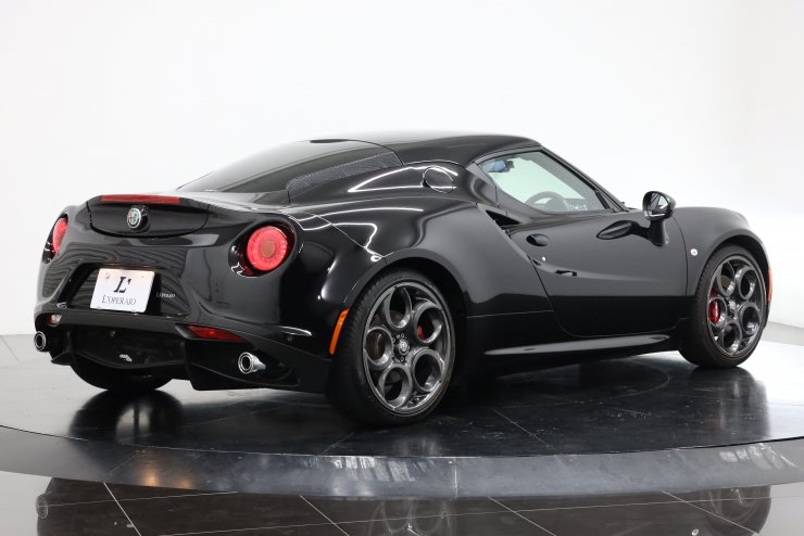アルファロメオ 4C Coupe 赤革 スポーツパッケージ レザーパッケージ