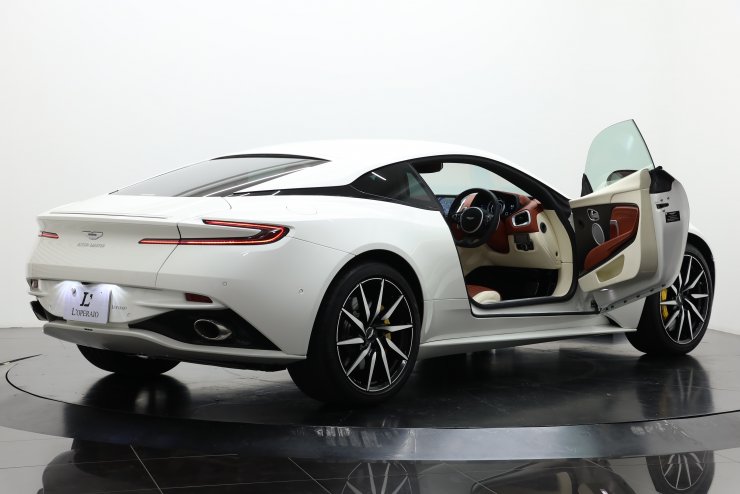 アストンマーティン DB11 ◇◇2024年初売り特選車諸費用無料◇◇ V8