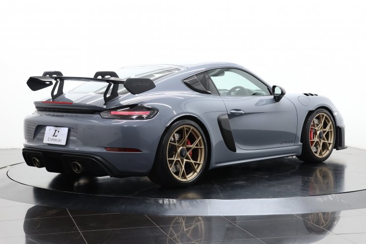 ポルシェ 718 Cayman GT4 RS PDK ヴァイザッハパッケージ 右