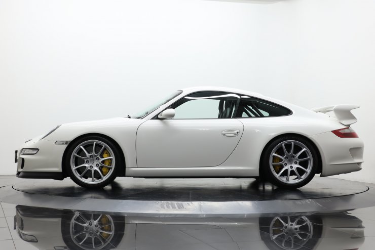 ポルシェ 911(Type997) GT3 クラブスポーツPKG 6MT PCCB バケット