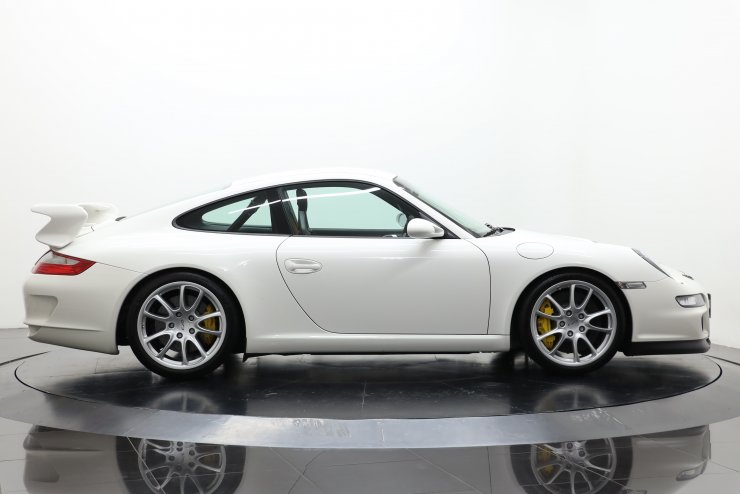 ポルシェ 911(Type997) GT3 クラブスポーツPKG 6MT PCCB バケット