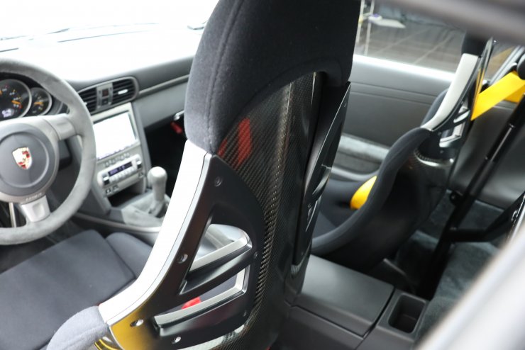 ポルシェ 911(Type997) GT3 クラブスポーツPKG 6MT PCCB バケット