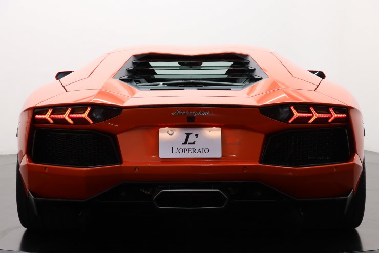 ランボルギーニ アヴェンタドール LP700-4 正規ディーラー車 1オーナー