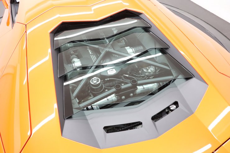 ランボルギーニ アヴェンタドール LP700-4 正規ディーラー車 1