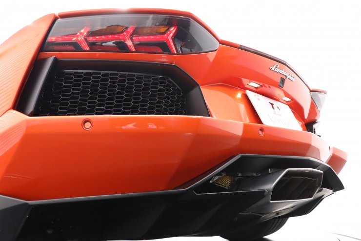 ランボルギーニ アヴェンタドール LP700-4 正規ディーラー車 1オーナー