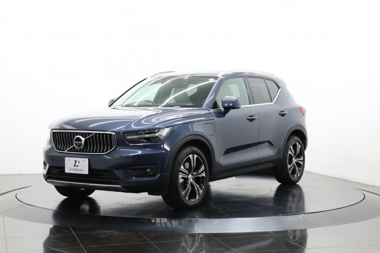 ボルボ XC40 リチャージプラグインハイブリッド T5インスク