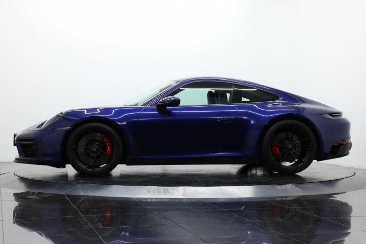 ポルシェ 911(Type992) カレラGTS 7MT 有償色 純正20/21インチターボS