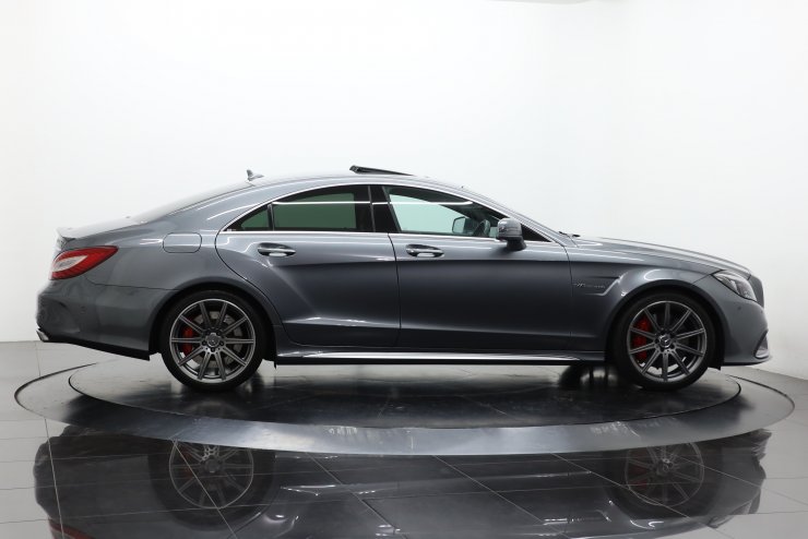 AMG CLSクラス CLS63 S 右ハンドル 後期 保証付き ガラス