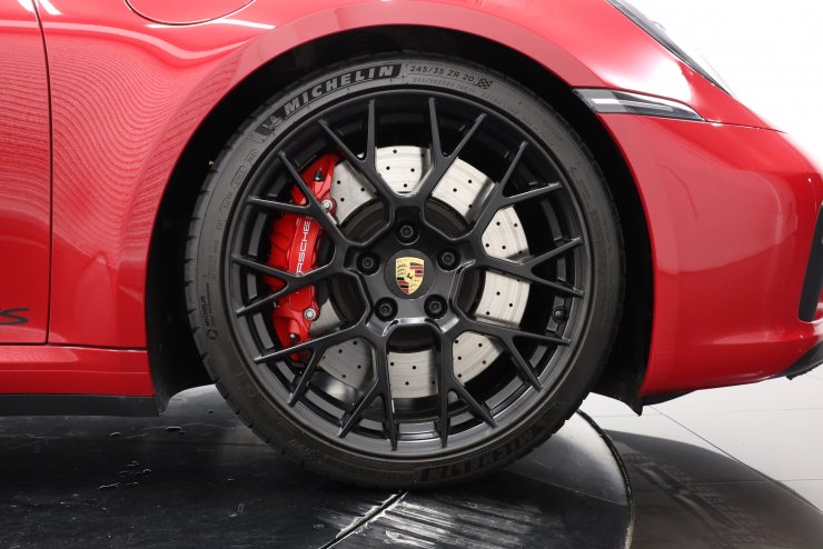 ポルシェ 911(Type992) カレラ4 GTS カブリオレ PDK 1オーナー 有償色
