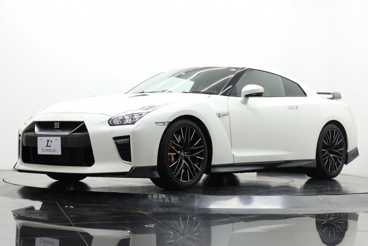 日産 GT-R Premium edition MY20 ファッショナブルインテリア フジツボ