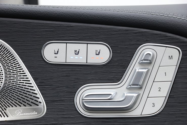 メルセデスベンツ GLSクラス GLS400d 4マチック AMGライン 有償色 黒革