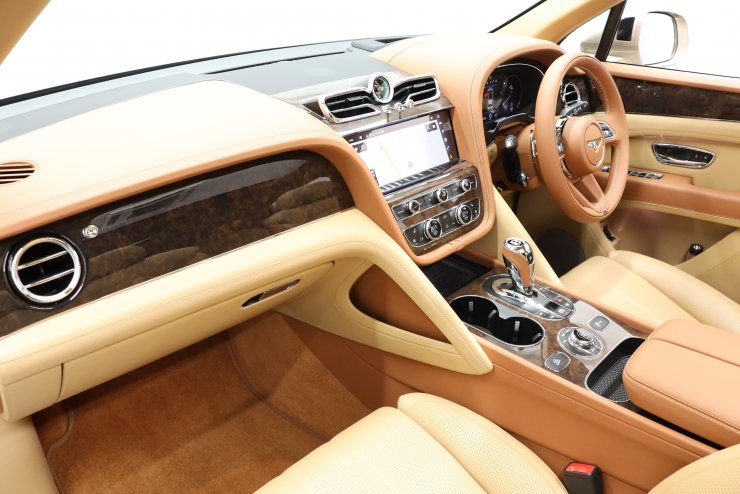 ベントレー ベンテイガ ◇◇2024年初売り特選車諸費用無料◇◇ V8 後期