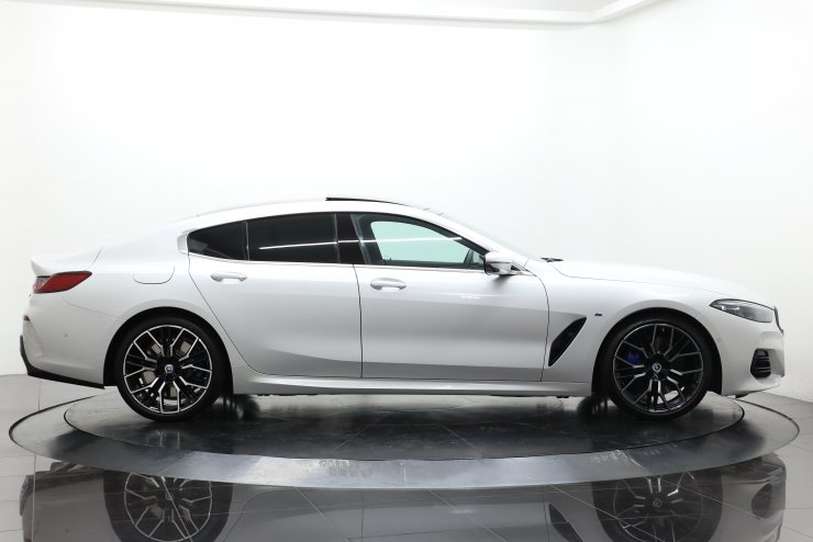 BMW 8シリーズ　キドニーグリル　840i M850i M8 For BMW 8 Series G16 840i M850i 23+ Dry Carbon DOUBLE SLATS