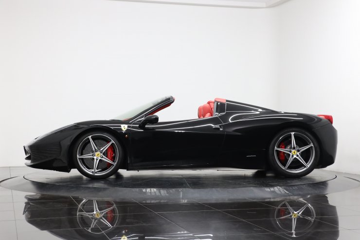 フェラーリ 458 Spider F1 DCT 正規ディーラー車 右ハンドル レッド
