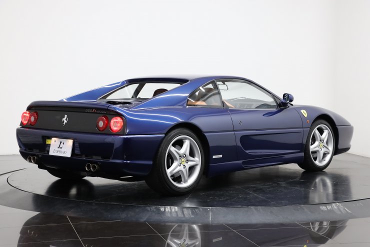 RICH品　F355 berlinettaリヤガーニッシュ（純正品） Ferrari F355 リアガーニッシュ RICH品 F355 berlinettaリヤ