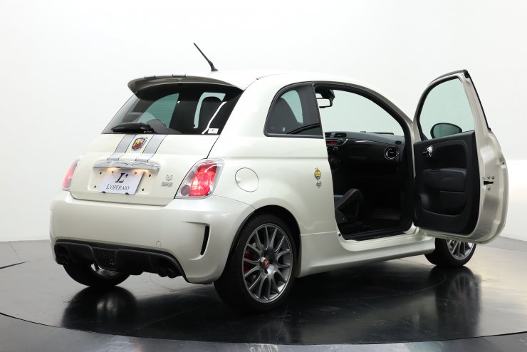 アバルト 695トリブートフェラーリ アル ジャポーネ 1オーナー 限定50