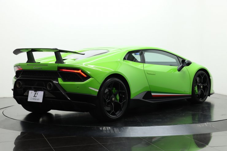 ランボルギーニ ウラカン ペルフォルマンテ 有償色 純正20インチ