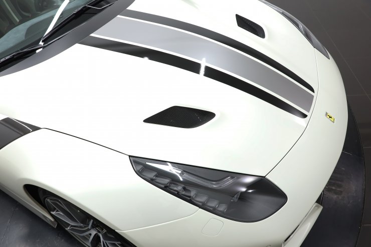 フェラーリ F12 TDF 世界限定799台 正規ディーラー車 特別外装色