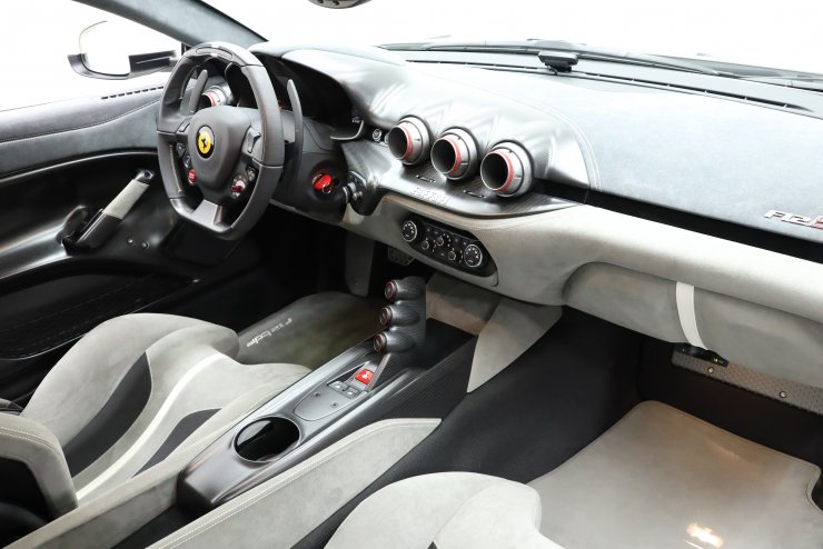 フェラーリ F12 TDF 世界限定799台 正規ディーラー車 特別外装色