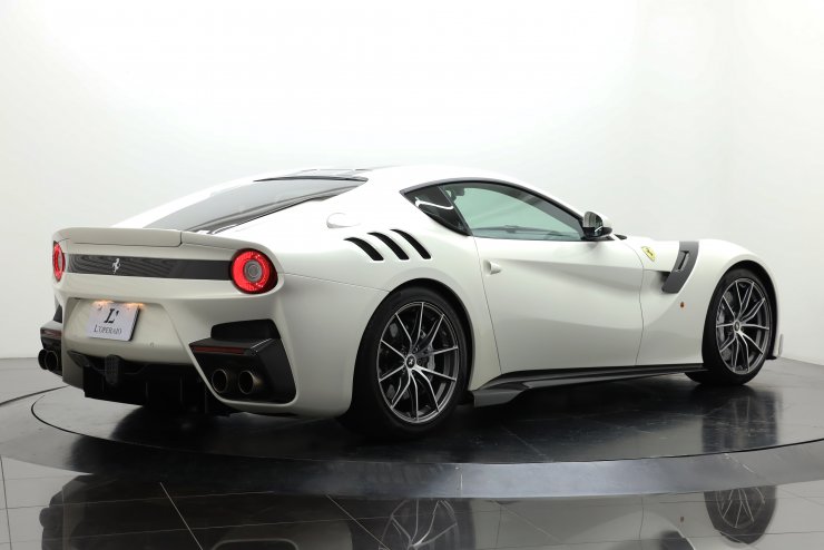 フェラーリ F12 TDF 世界限定799台 正規ディーラー車 特別外装色
