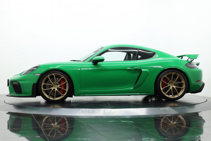 ポルシェ 718 Cayman GT4 6MT クロノパッケージ スポーツエギゾースト
