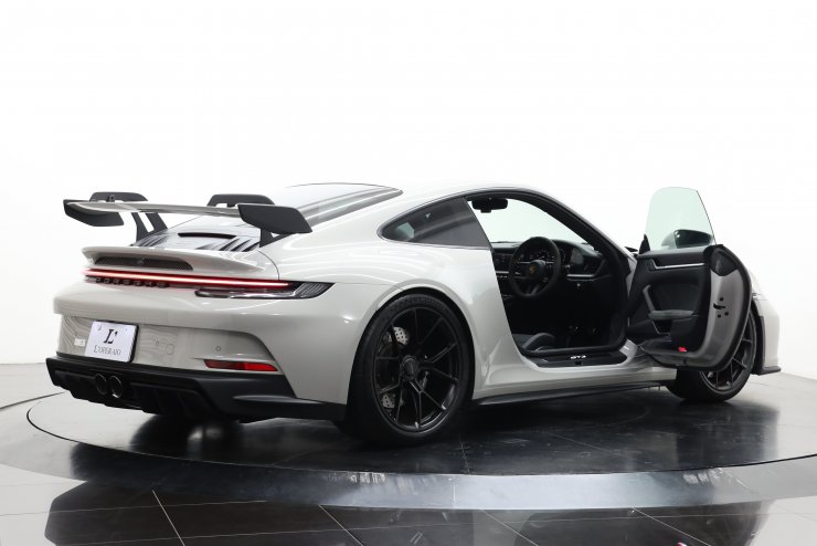 ポルシェ 911(Type992) GT3 6MT 1オーナー スペシャルカラー「クレヨン