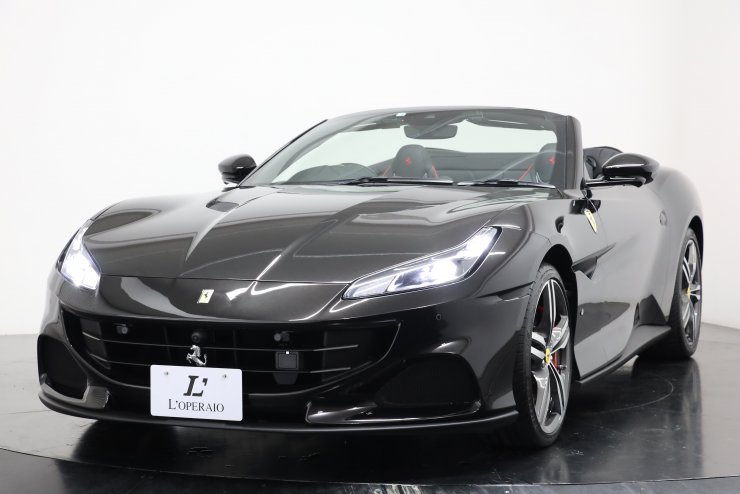 フェラーリ ポルトフィーノ M 希少右ハンドル ネロレザー カーボン