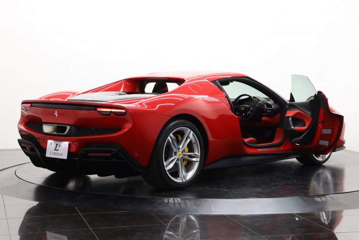 フェラーリ 296 GTB F1 DCT 正規ディーラー車 新車