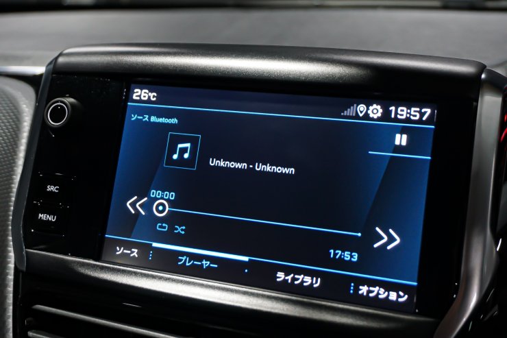 プジョー 2008 2008 GTライン ブラックパック 特別仕様車 レッド