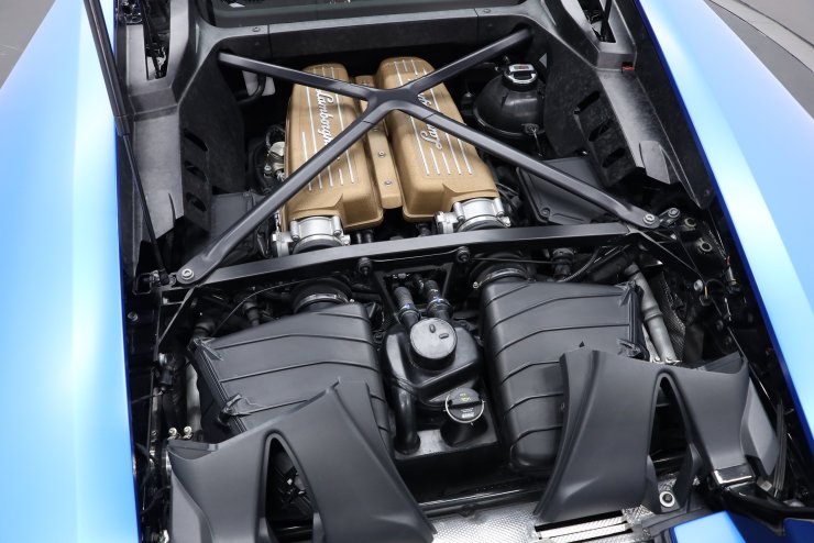 ランボルギーニ ウラカン Performante マットブルーラッピング
